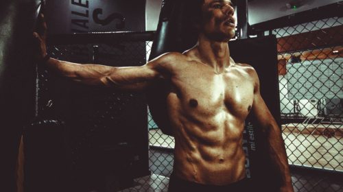 Homme au morphotype athlétique